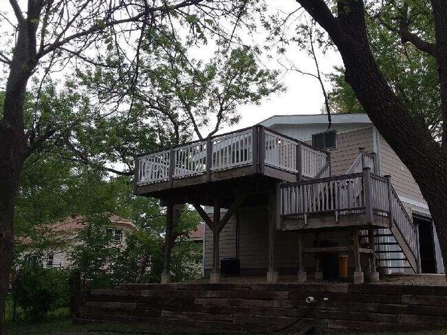 446 1/2 S 7th St, Unit 446 S 7th St in Forest City, IA - Building Photo - Building Photo