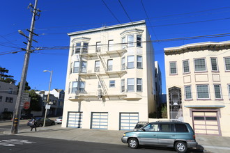 1000 Judah St in San Francisco, CA - Building Photo - Building Photo