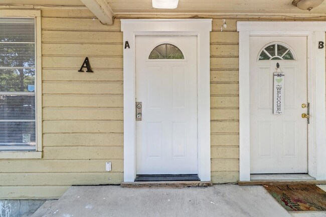 8607 Guadalupe St, Unit A in Austin, TX - Building Photo - Building Photo
