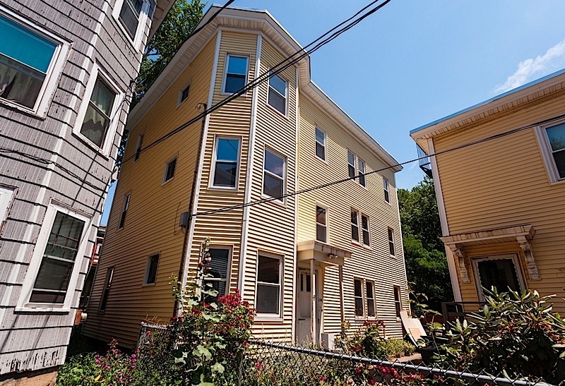 28 Kelly Rd, Unit 1 in Cambridge, MA - Foto de edificio
