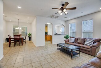 7439 Hollister Spring in Houston, TX - Building Photo - Building Photo