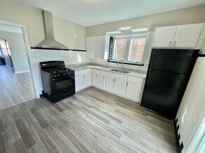 1630 Oak Park Ave, Unit Apt 2 in Berwyn, IL - Foto de edificio - Building Photo