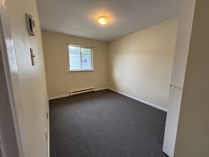 40 Young St in Fredericton, NB - Building Photo - Building Photo