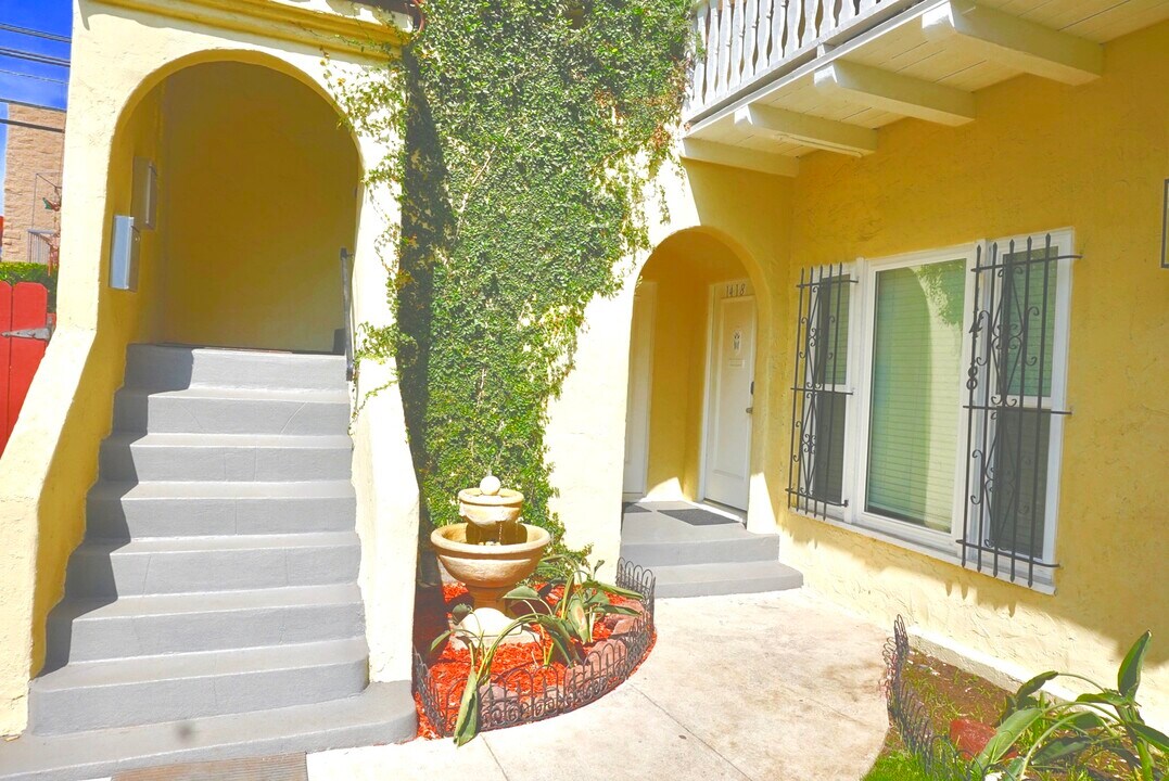 1416 S Crest Dr, Unit 1416 in Los Angeles, CA - Building Photo