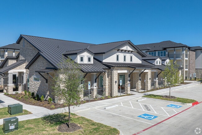 Royalton at Prosper in Prosper, TX - Foto de edificio - Building Photo