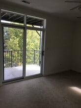 6123 S Kimbark Ave, Unit 2S in Chicago, IL - Foto de edificio - Building Photo