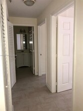 9725 NW 52nd St, Unit 104 in Doral, FL - Building Photo - Building Photo