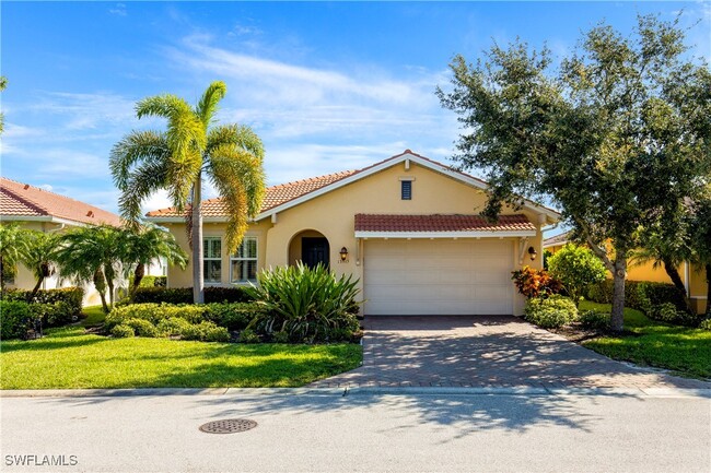 13515 Cambridge Ln in Naples, FL - Building Photo - Building Photo