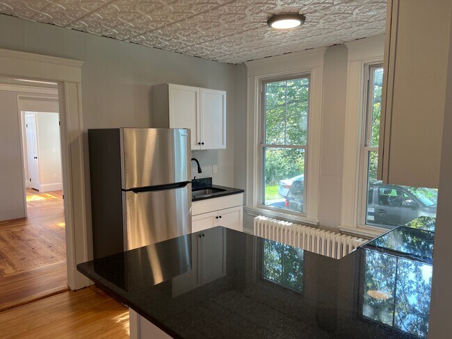 34 Birch St in Biddeford, ME - Foto de edificio - Building Photo