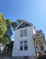 532 Grand Ave in Cincinnati, OH - Building Photo