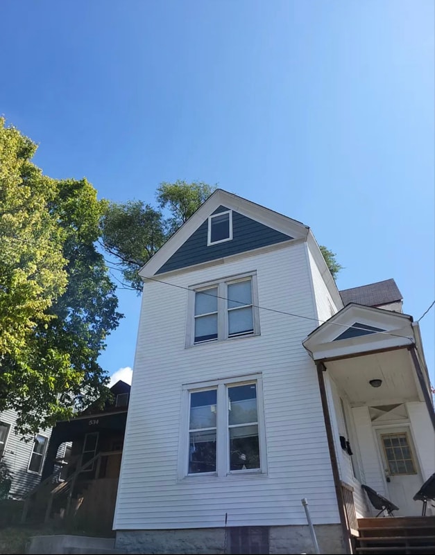 532 Grand Ave