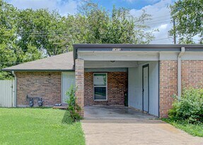 1403 Click Cove in Austin, TX - Building Photo