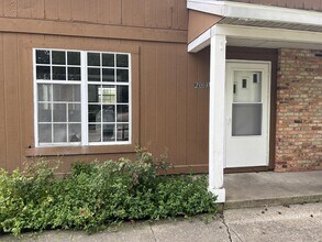 2003 E Florida Ave in Urbana, IL - Building Photo - Building Photo