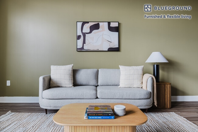 4800 Auburn Ave, Unit FL12-ID972 in Bethesda, MD - Foto de edificio - Building Photo