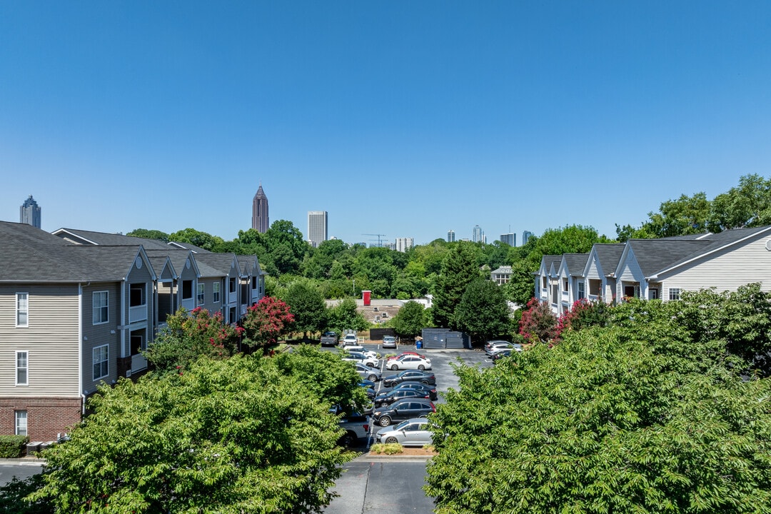 Highland View Apartments in Atlanta, GA - Foto de edificio