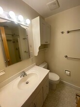 90 Elm St, Unit R in Newton, MA - Building Photo - Building Photo
