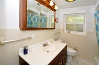 787 Ludlow Ave photo'