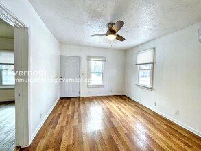 102 Chestnut St in Newark, OH - Building Photo - Building Photo