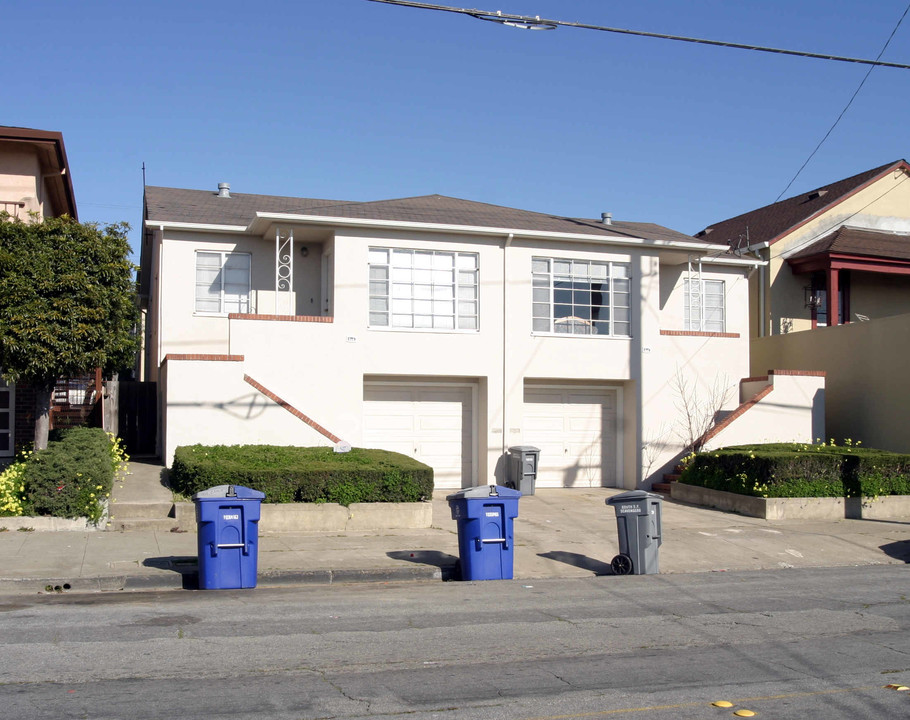 452 Baden Ave in South San Francisco, CA - Foto de edificio