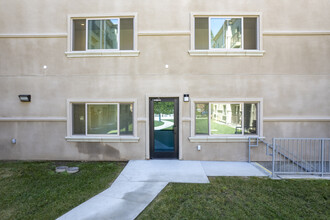 Swansea Park Senior Apartments II in Los Angeles, CA - Building Photo - Building Photo