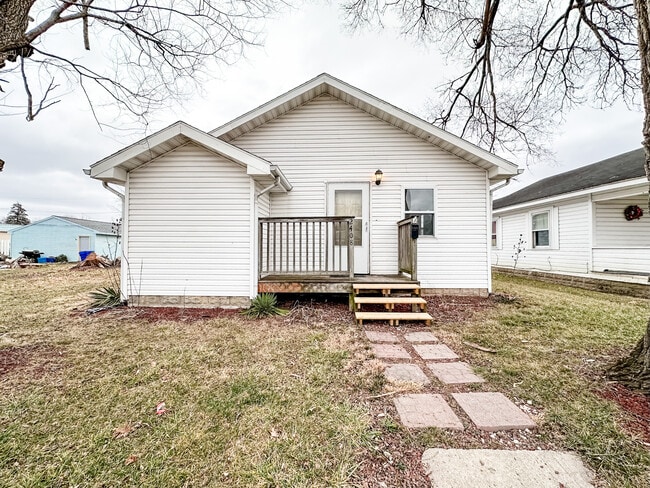 property at 2408 N Purdum St