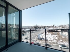 901-901 Lougheed Hwy. in Coquitlam, BC - Building Photo