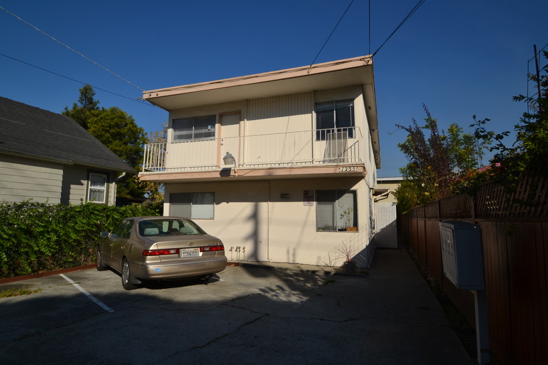 1235 Carrison St in Berkeley, CA - Building Photo