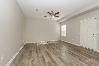 1858 Warmingfield Dr in Murfreesboro, TN - Building Photo - Building Photo