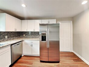 111 Leathers Cir NW in Atlanta, GA - Building Photo - Building Photo