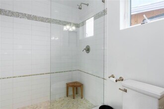 432 1/2 Goldenrod Ave in Newport Beach, CA - Building Photo - Building Photo