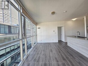 4099-4099 Brickstone Mews in Mississauga, ON - Building Photo - Building Photo
