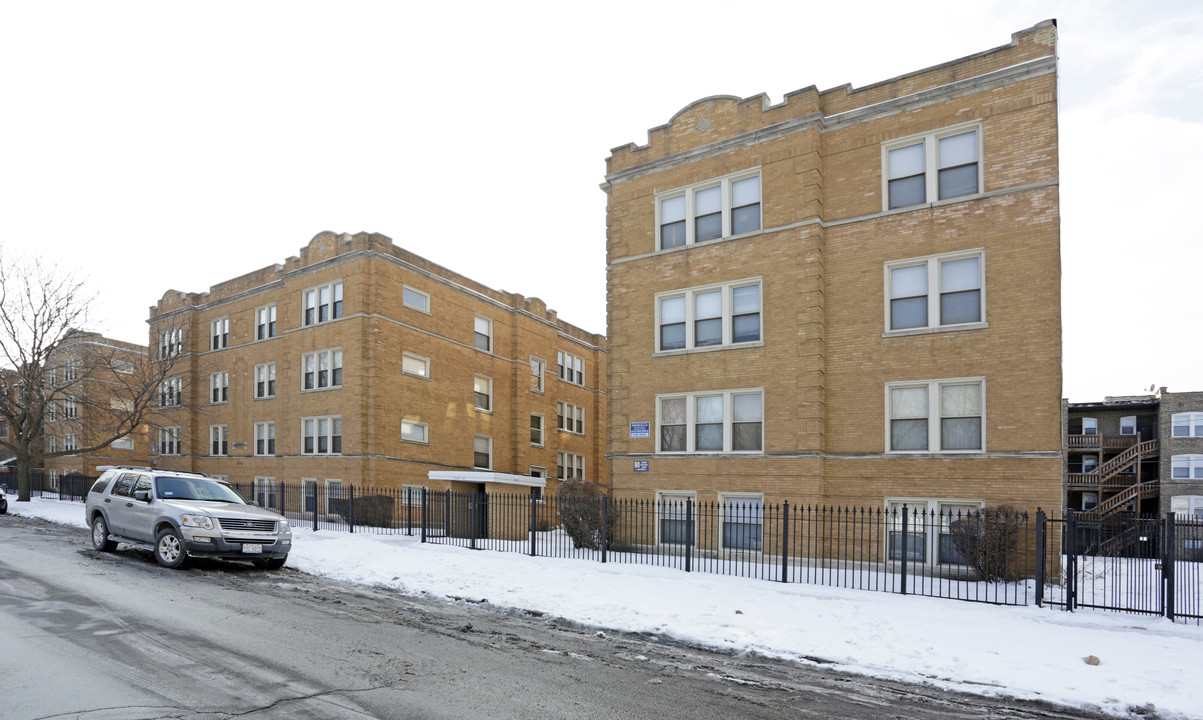 7608-7628 S Colfax Ave in Chicago, IL - Building Photo
