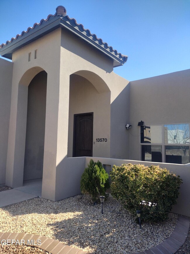 13570 Doncaster St in El Paso, TX - Building Photo - Building Photo