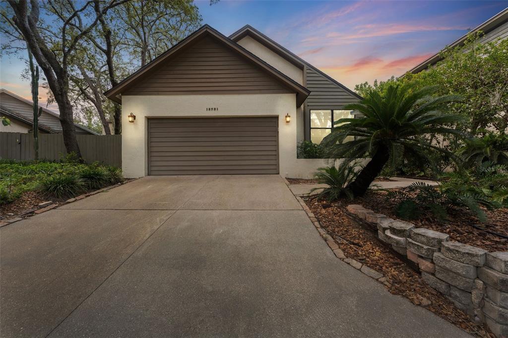 13721 Lazy Oak Dr in Tampa, FL - Building Photo