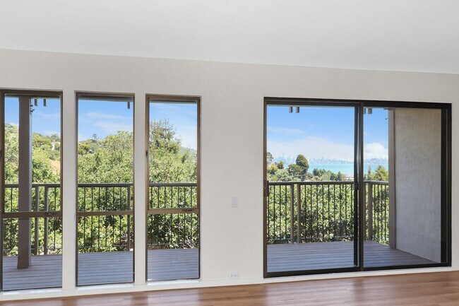 40 Harbor Oak Dr in Tiburon, CA - Building Photo - Building Photo