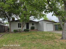 951 Duchow Way in Folsom, CA - Building Photo