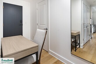 933 McGee St in Kansas City, MO - Foto de edificio - Building Photo