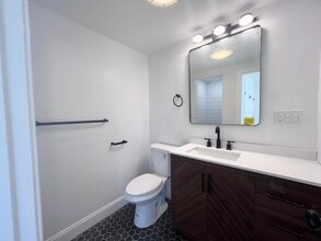 50 Park St, Unit 41 in Brookline, MA - Building Photo - Building Photo