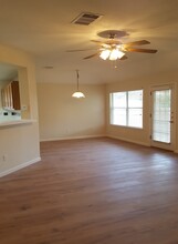 1002 Woodview Dr in Leander, TX - Building Photo - Building Photo