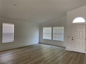 5453 Olympic Spirit Ln in Las Vegas, NV - Building Photo - Building Photo