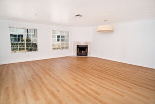 15920 Sherman Way in Van Nuys, CA - Building Photo