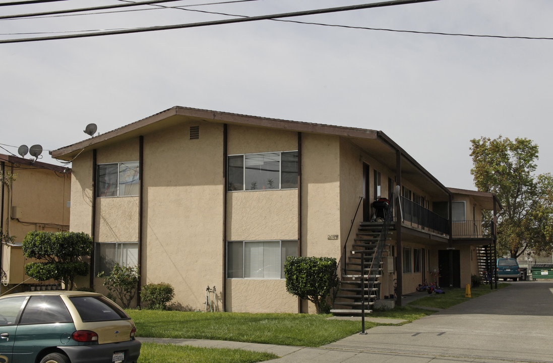 Tyrrell Apartments Building #2 in Hayward, CA - Building Photo