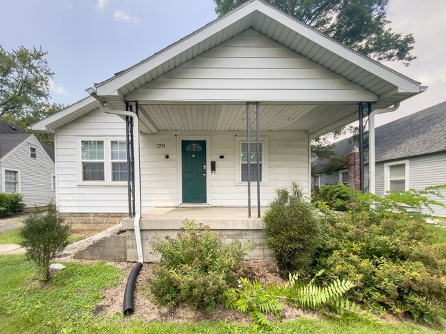 1711 N Ball Ave in Muncie, IN - Foto de edificio - Building Photo