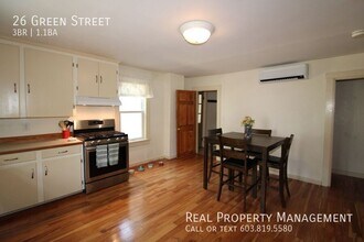 26 Green St in Exeter, NH - Building Photo - Building Photo