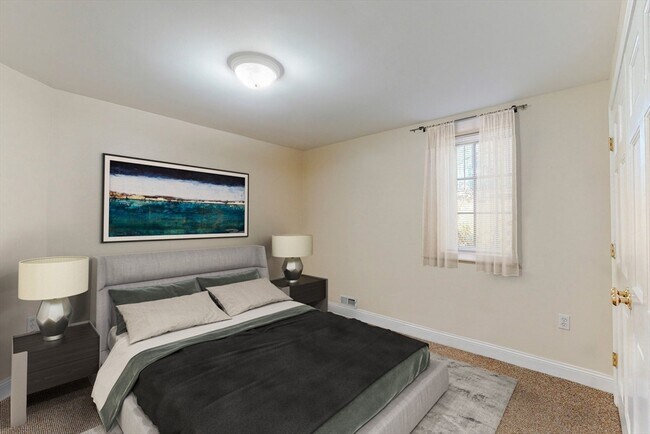 4 Auburn St, Unit B in Brookline, MA - Foto de edificio - Building Photo