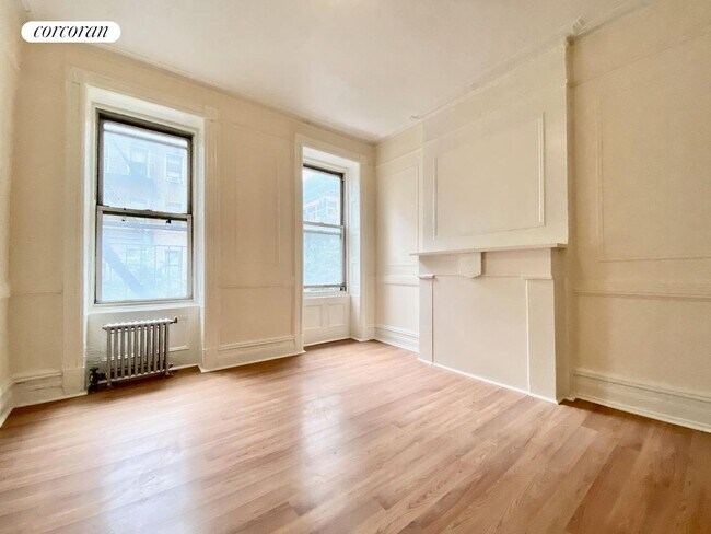 451 W 36th St. in New York, NY - Building Photo - Building Photo
