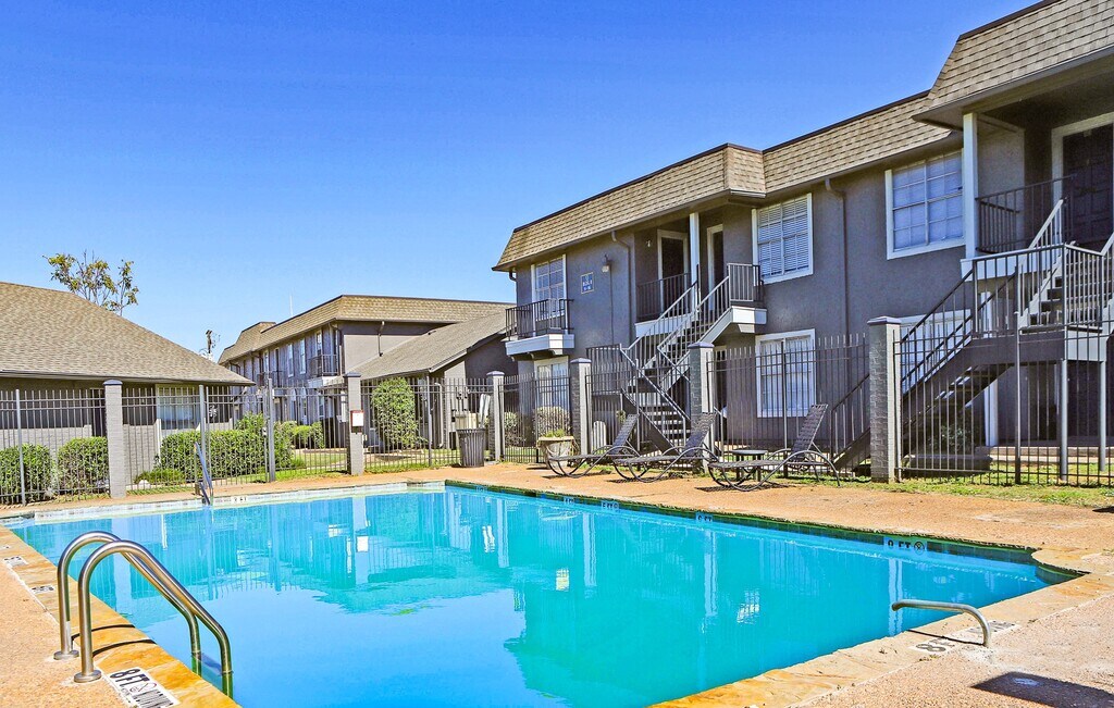 The Oasis Apartments in Bossier City, LA