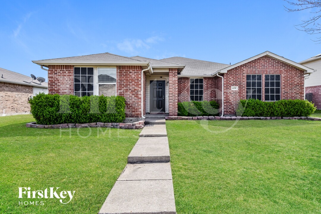 609 Rosemary Dr, Unit 146 in Royse City, TX - Building Photo