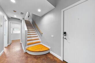 2614 Chenevert St in Houston, TX - Building Photo - Building Photo