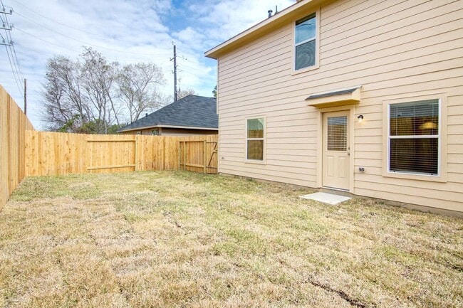 property at 2435 Gibbs Bend Ct